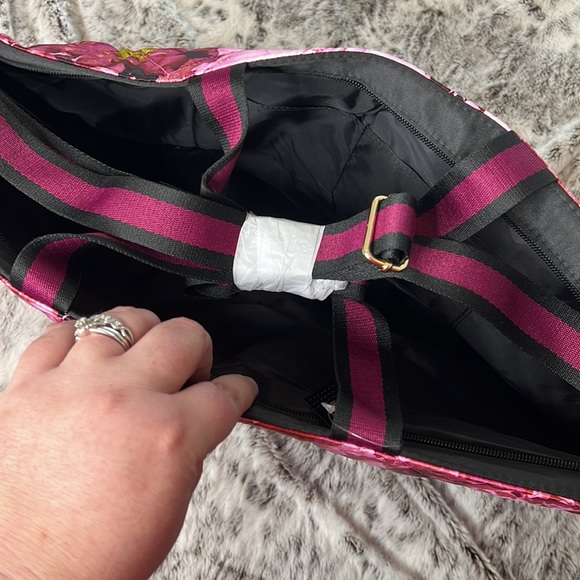 NEW Victoria’s Secret Floral Tote - Picture 5 of 7